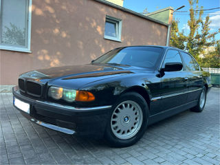 BMW 7 Series foto 2