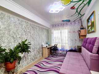 Apartament cu 3 camere, 83 m², Buiucani, Chișinău foto 8