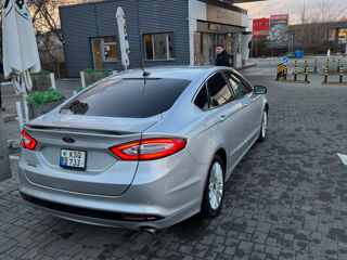 Ford Fusion foto 4