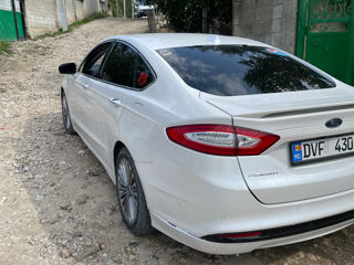 Ford Fusion foto 4