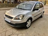 Ford Fiesta foto 3