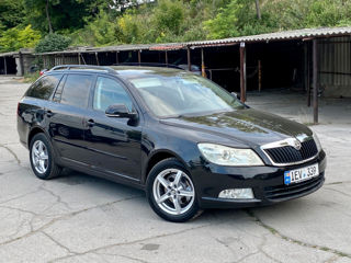 Skoda Octavia foto 1