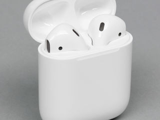 Продаю оригинальные AirPods 2 foto 2