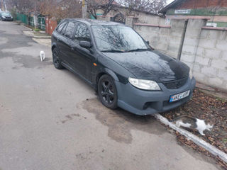 Mazda 323 foto 4