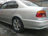 BMW 5 Series foto 9