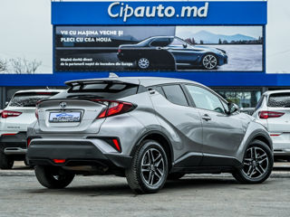 Toyota C-HR foto 2