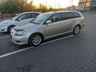 Toyota Avensis foto 6