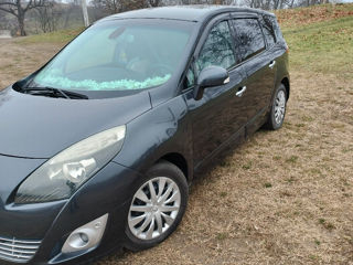 Renault Grand Scenic foto 2