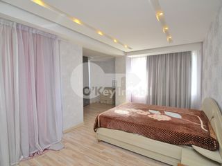 Centrul orașului ! Apartament spațios cu 3 dormitoare+salon, 1200 € ! foto 4