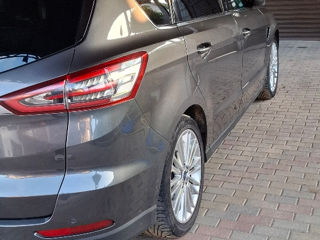 Ford S-Max foto 3