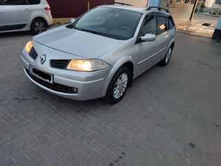 Renault Megane фото 0