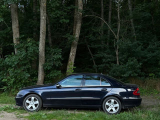 Mercedes E-Class foto 2