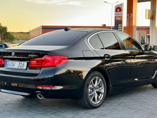 BMW 5 Series foto 4