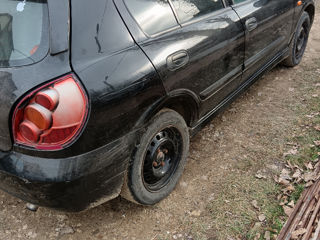 Nissan Almera foto 7