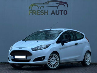 Ford Fiesta foto 2