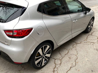 Renault Clio foto 2