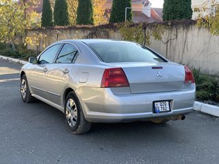 Mitsubishi Galant foto 6