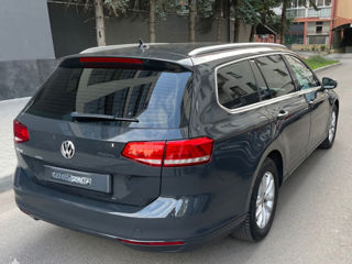 Volkswagen Passat foto 4