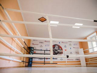 Buicani,sculianca.clubul sportiv "Garuda" invita toti doritorii la antrenamente-box,kickboxing,k-1.. foto 7