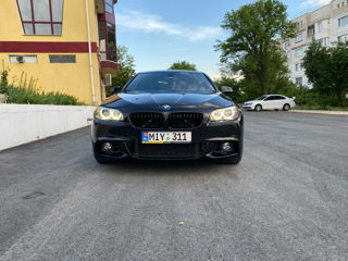 BMW 5 Series foto 2