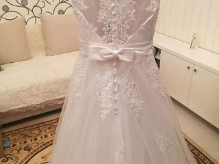 Vând rochie de mireasă cu trenă tip prințesă foto 7