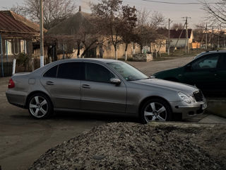 Mercedes E-Class foto 4