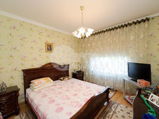 Casă cu 2 nivele, Botanica, 300 mp, 1700 € ! foto 3