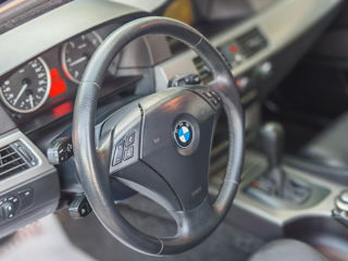 BMW 5 Series фото 9