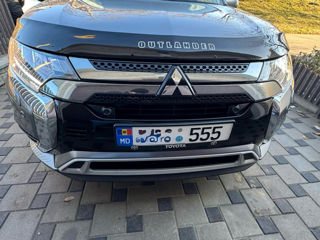 Mitsubishi Outlander foto 3