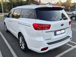 KIA Carnival foto 6