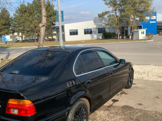 BMW 5 Series foto 6