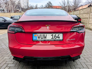 Tesla Model 3 foto 6