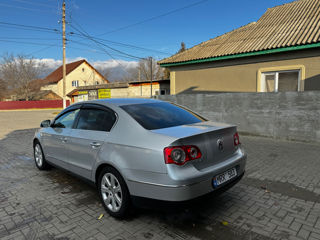 Volkswagen Passat foto 3