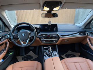 BMW 5 Series foto 7