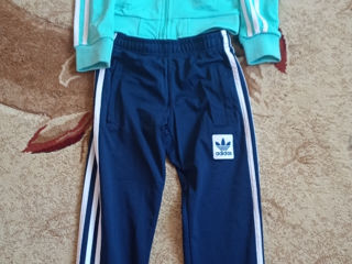 Vind costum Adidas!