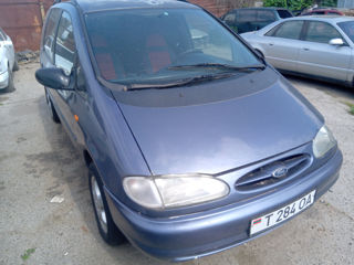 Ford Galaxy foto 2