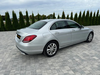 Mercedes C-Class foto 9