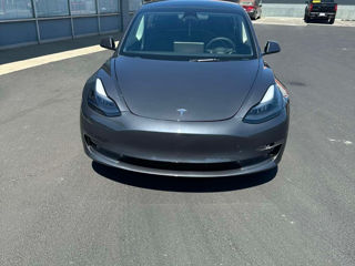 Tesla Model 3 foto 4