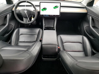 Tesla Model 3 foto 8