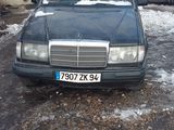 Mercedes Series (W124) foto 1