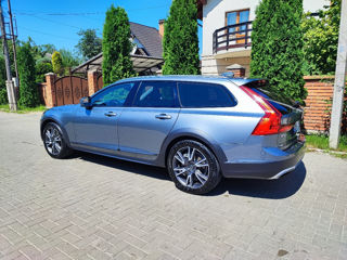 Volvo V90 Cross Country foto 2