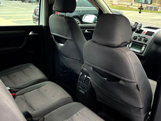 Volkswagen Touran foto 5