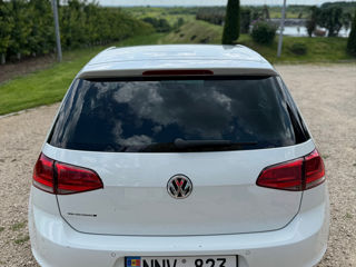 Volkswagen Golf foto 1