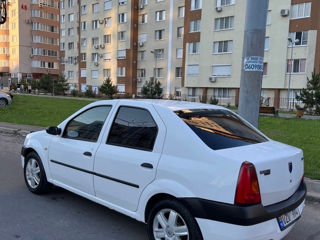 Dacia Logan foto 4