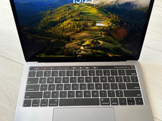 MacBook Pro 2018 foto 3