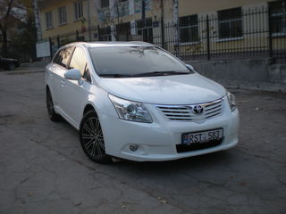 Toyota Avensis foto 4