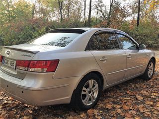 Hyundai NF Sonata foto 3