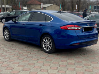 Ford Fusion foto 5