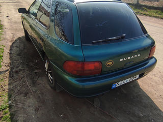 Subaru Impreza foto 2