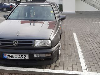 Volkswagen Vento foto 1